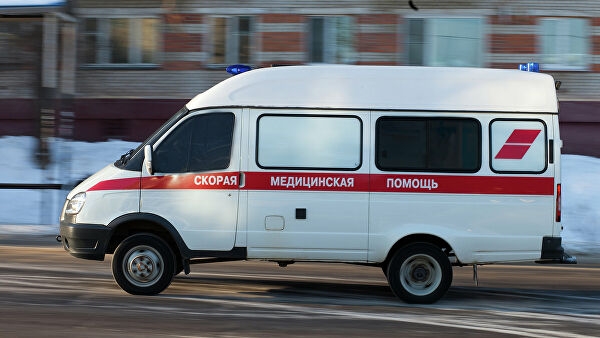 <br />
Российский подросток устал ждать полицию и спас мать от смерти от рук отчима<br />
