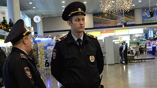 <br />
В московском аэропорту поймали женщину с полной сумкой боеприпасов<br />
