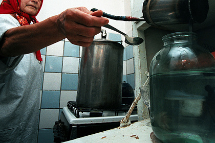 <br />
Три российские пенсионерки возродили закрытый водочный завод. Подпольный бизнес принес им миллионы<br />
