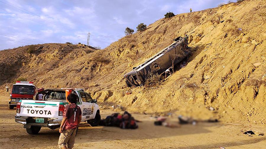 Восемь футбольных болельщиков погибли в ДТП с автобусом в Перу<br />

